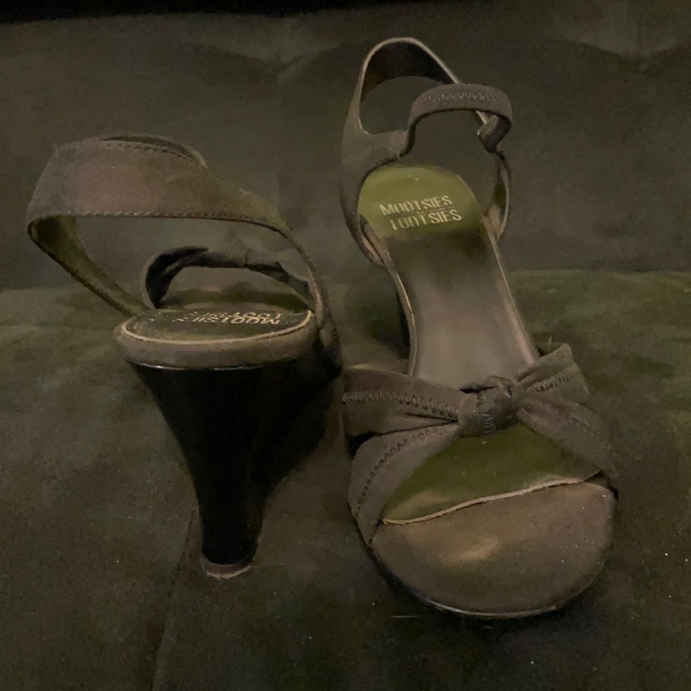 Black Wedged Sandals - Picture 2 of 4